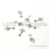 Charm Chiave in metallo argento antico 20x10mm
