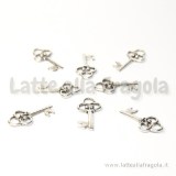 Charm chiave in metallo argento antico 20x10mm