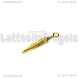 Charm Piuma double-face in metallo gold plated 29x5mm