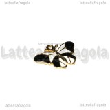 Ciondolo Farfalla in metallo dorato smaltato bianco nero 24x17mm