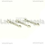 Charm Chiave Inglese in metallo argento antico 24x6mm