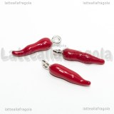 Charm Cornetto Portafortuna 3D in metallo smaltato rosso 20x5mm