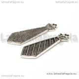 Ciondolo cravatta in metallo argento antico 29x9mm