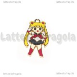 Ciondolo Sailor Moon in metallo dorato smaltato 32x16mm